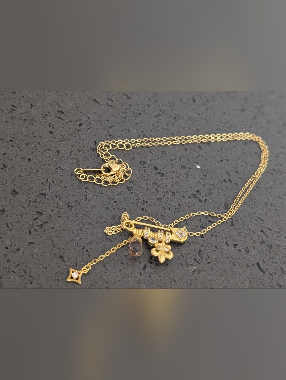 Fashion Jewelry Gold Safety Pin Necklace with Crystal & Flower Charms Nwot - Picture 4 of 4